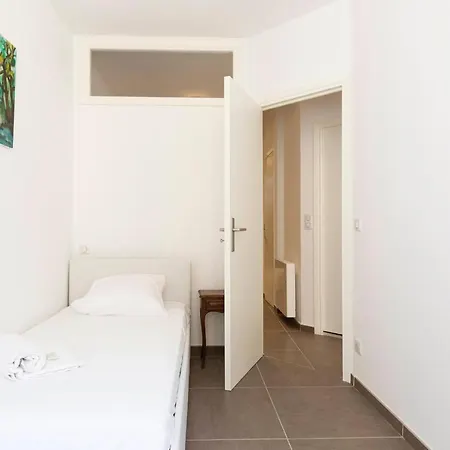 Maison De Rue Fourmilliere Antibes