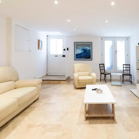 Apartment Maison De Rue Fourmilliere